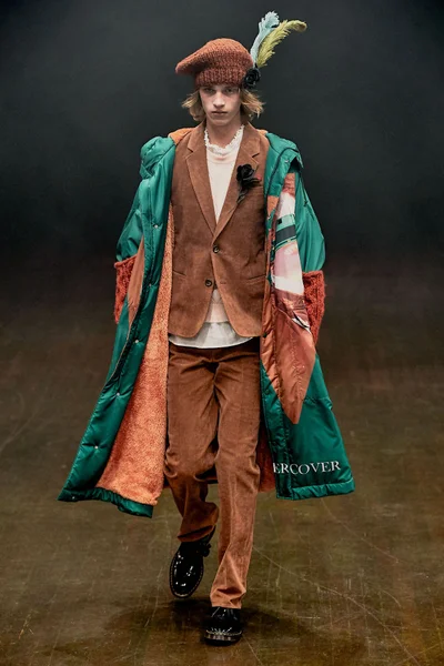 Look 49